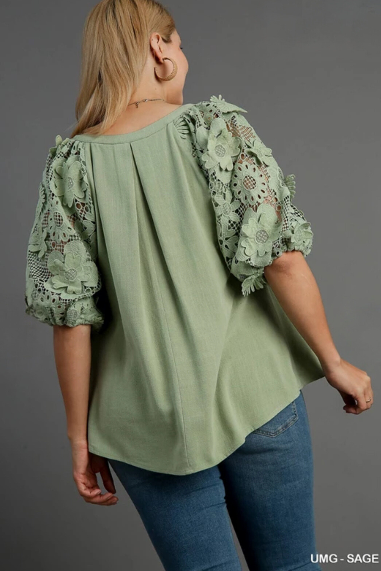 3D Floral Lace Top